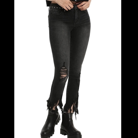 black distressed hem jeans
